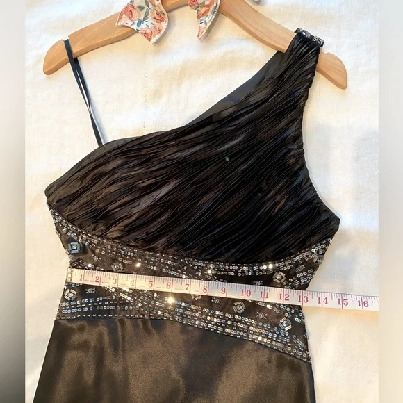 Long satin dress / bridesmaid / ball gown / formal dress / prom dress - Picture 7 of 10